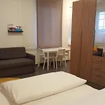 アパートホテル Center